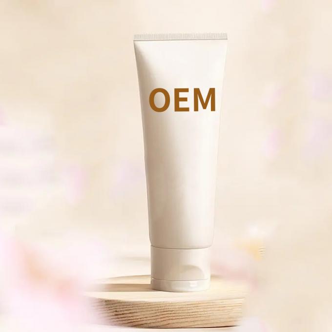 OEM 향기 없는 니아시나마이드 가 있는 수분화 얼굴 청소제 여성용 0